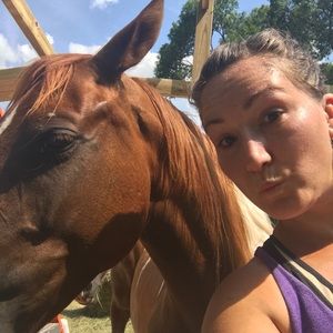 Meet your Posher, Amanda